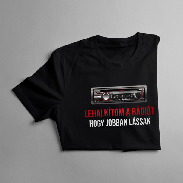 Lehalkítom a rádiót, hogy jobban lássak