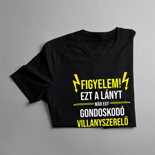 Figyelem! Ezt a lányt már egy gondoskodó villanyszerelő védi